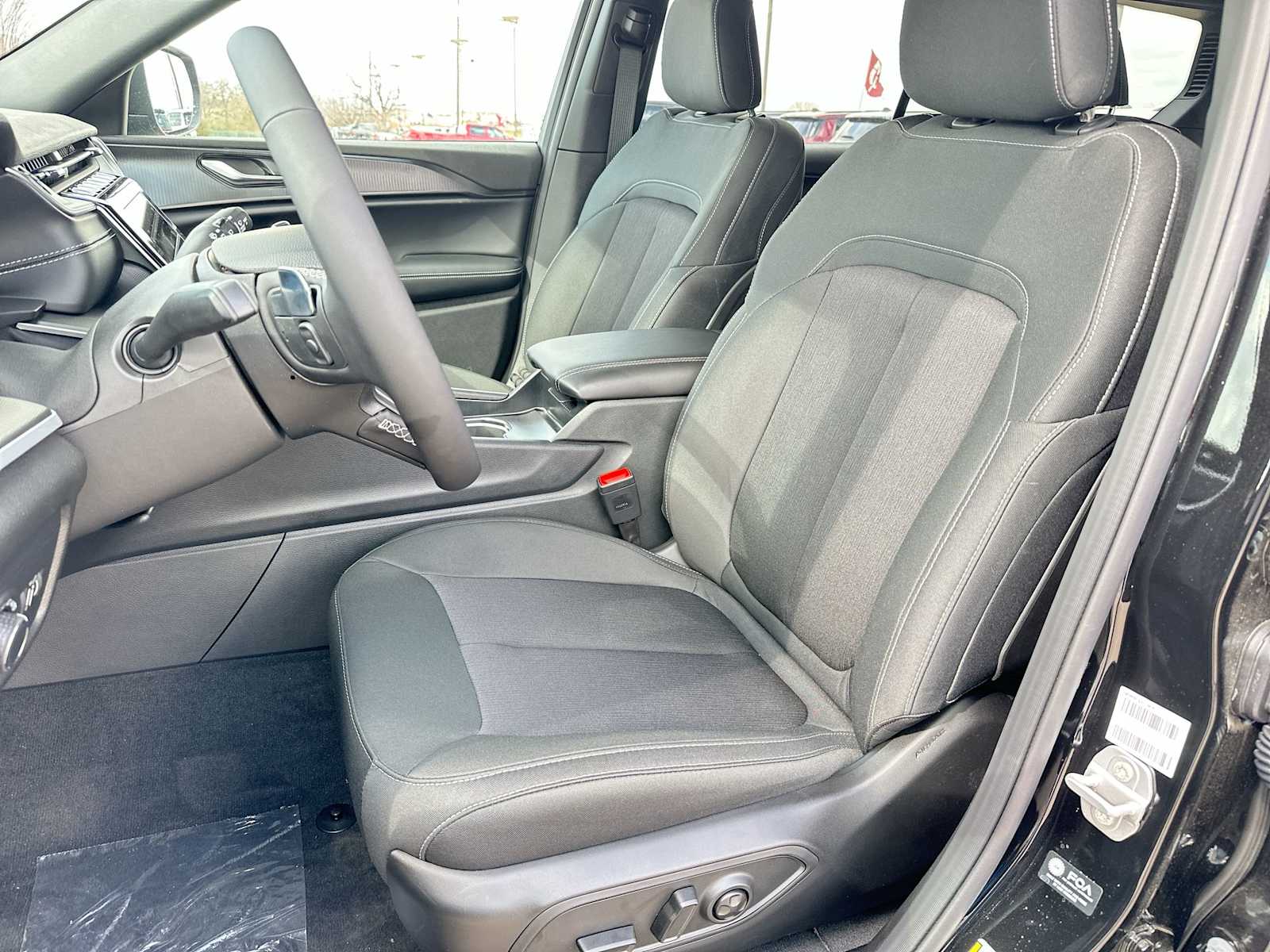 Thumbnail: 2025 Jeep Grand Cherokee - 17