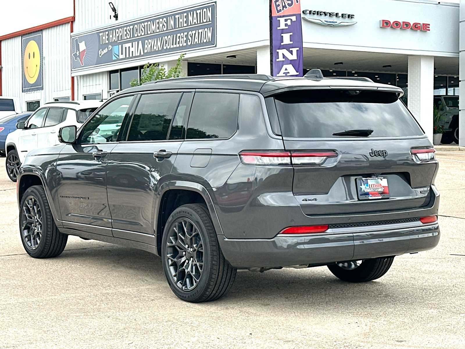 Thumbnail: 2026 Jeep Grand Cherokee - 13