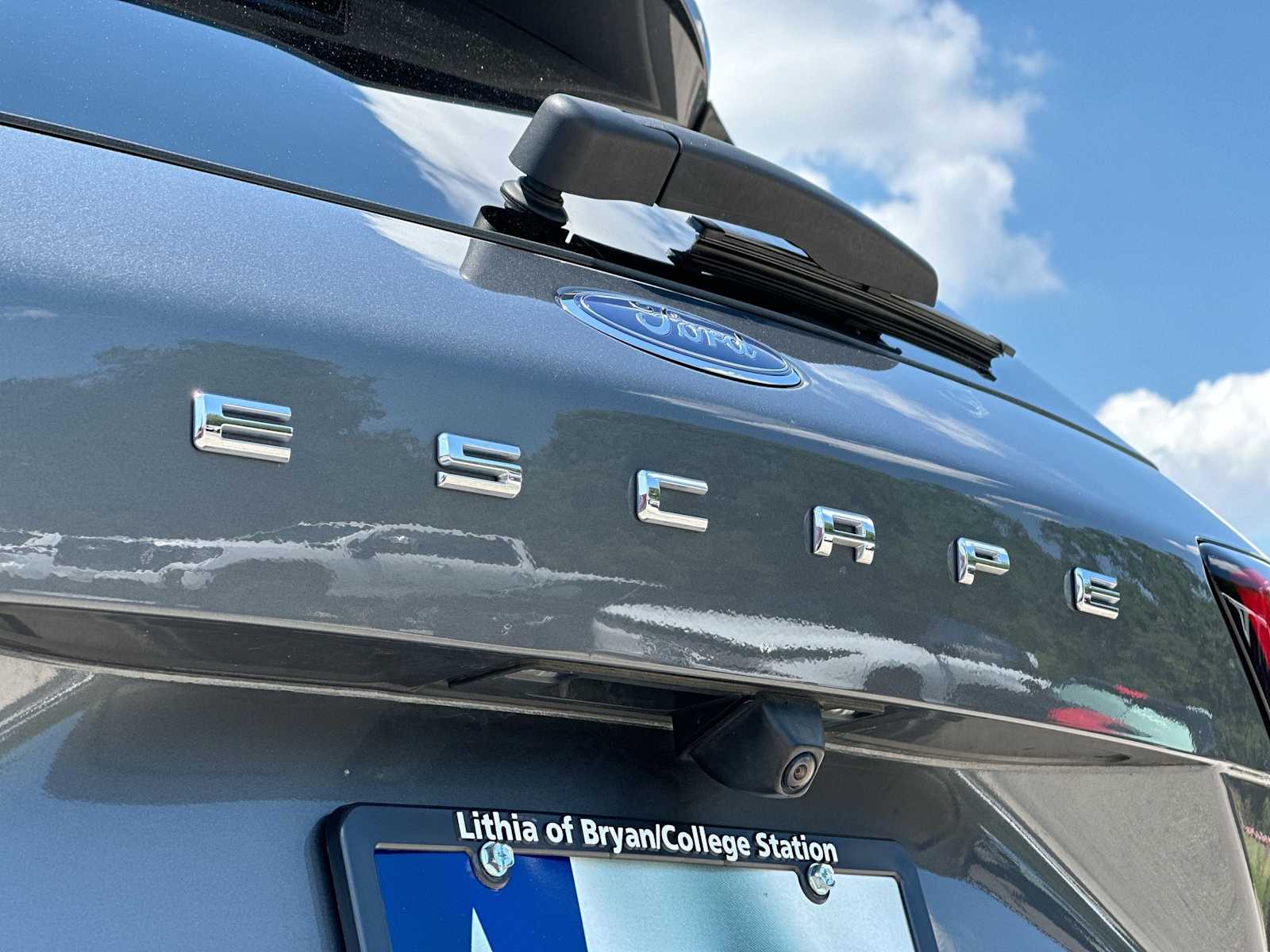 Thumbnail: 2023 Ford Escape - 15