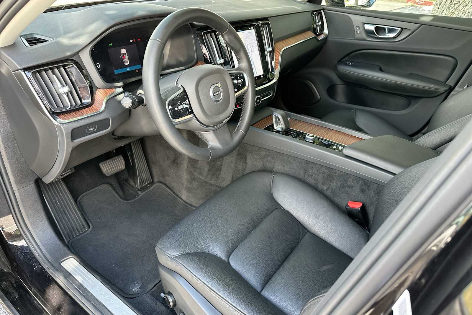 Thumbnail: 2025 Volvo S60 - 18