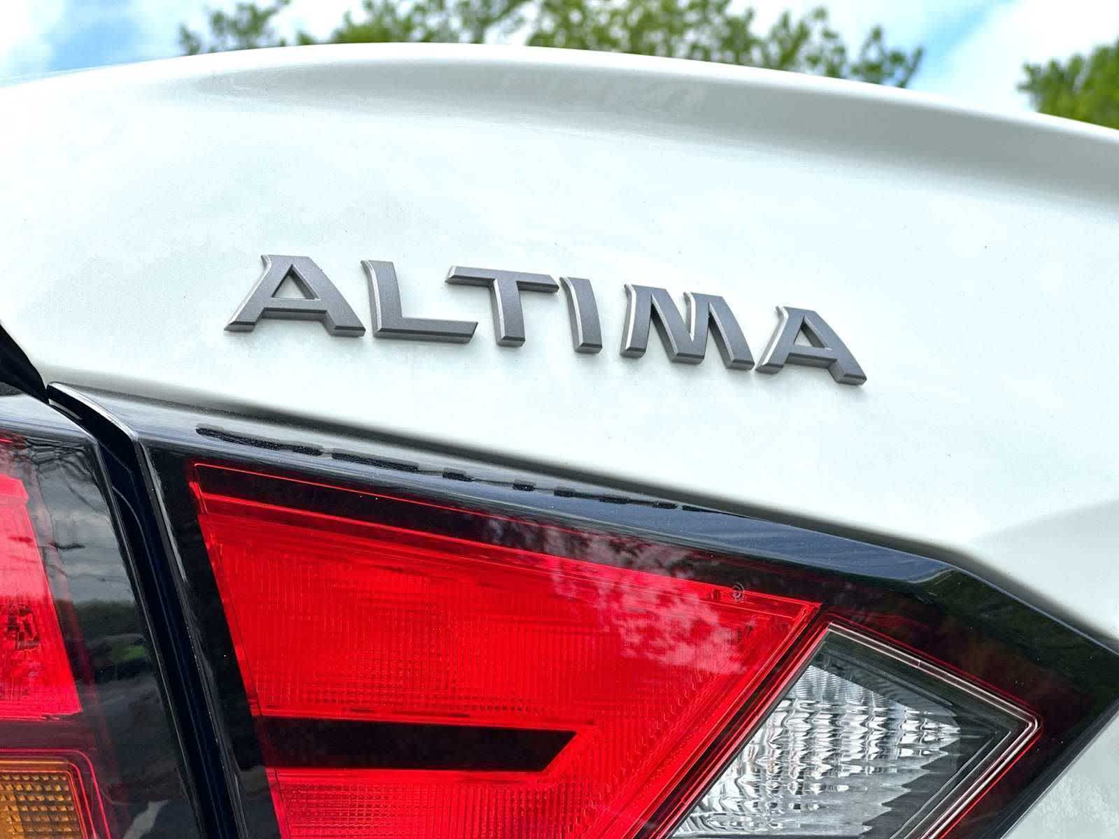 Thumbnail: 2024 Nissan Altima - 15