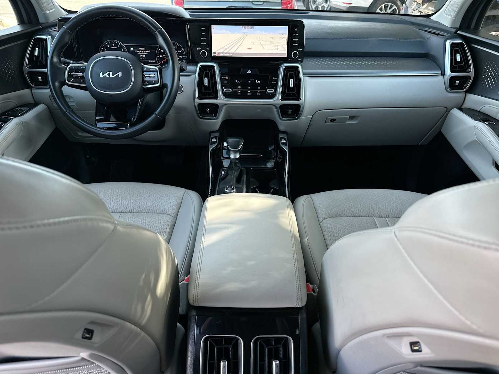 Thumbnail: 2022 Kia Sorento - 25