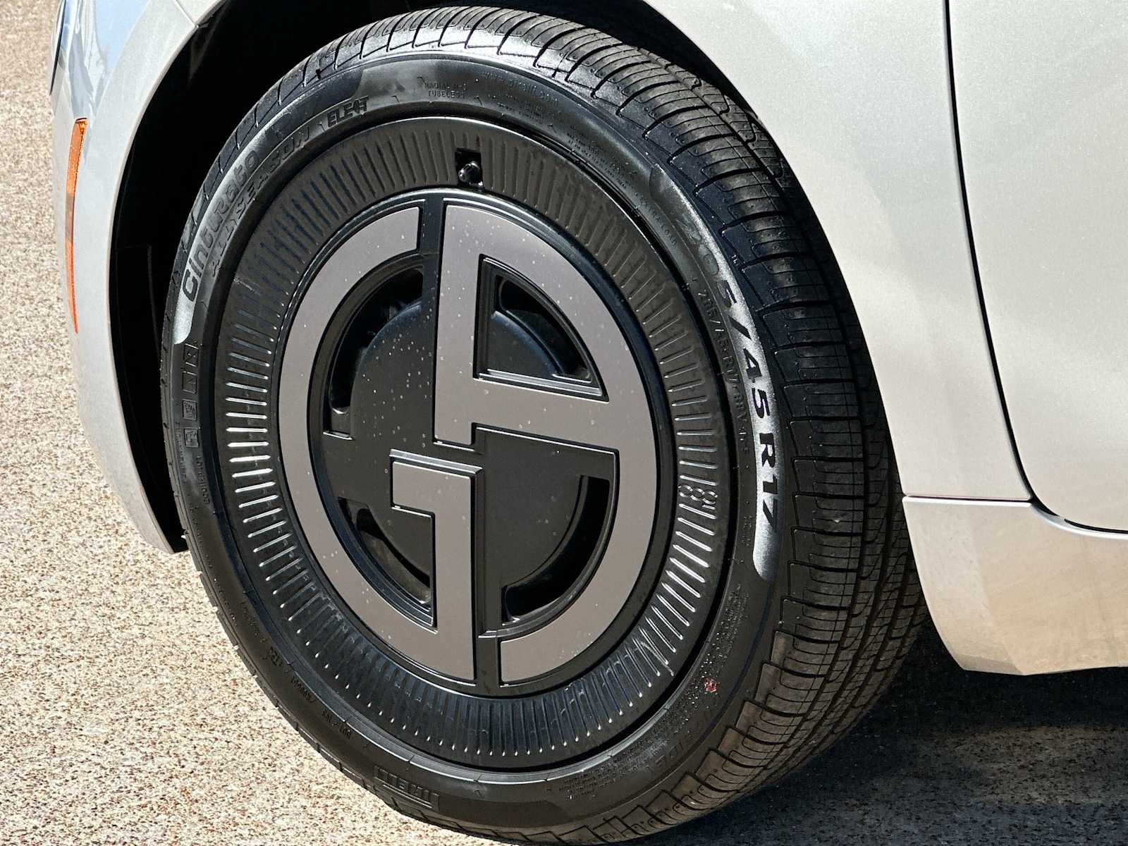 Thumbnail: 2025 Fiat 500e - 11