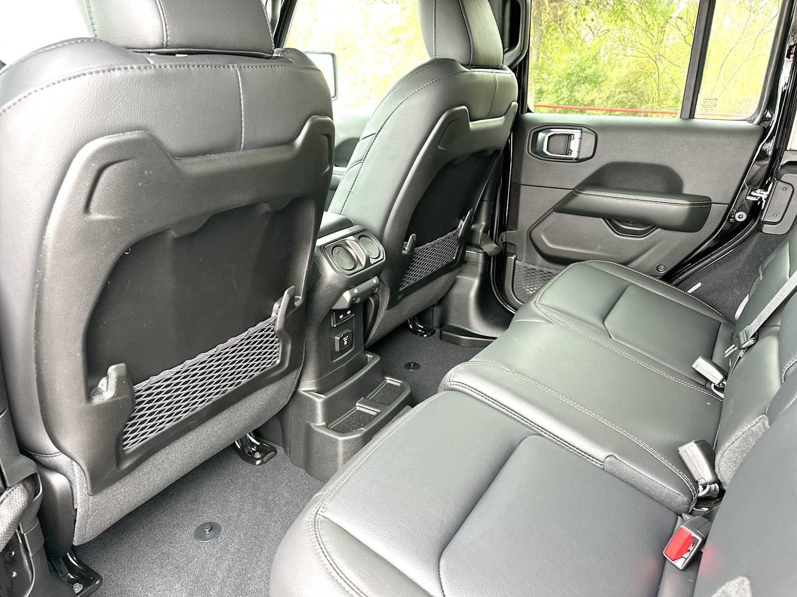 Thumbnail: 2026 Jeep Wrangler - 24