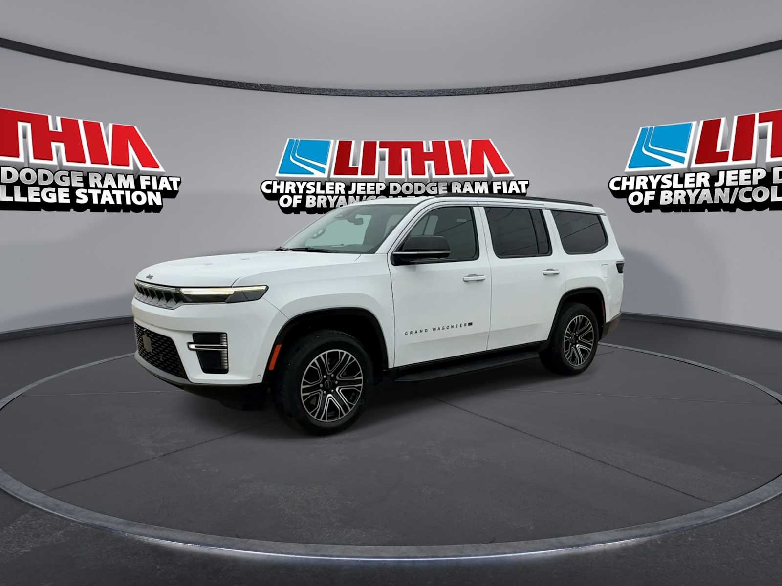 Thumbnail: 2026 Jeep Grand Wagoneer - 4