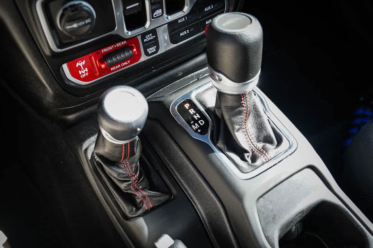 Thumbnail: 2022 Jeep Gladiator - 17