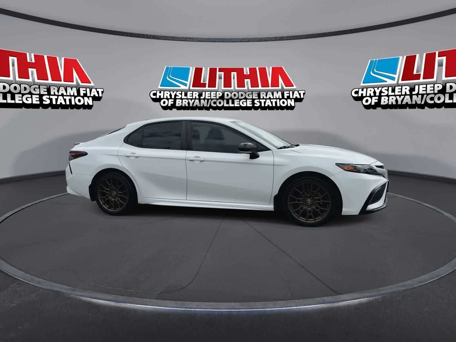 Thumbnail: 2023 Toyota Camry - 9