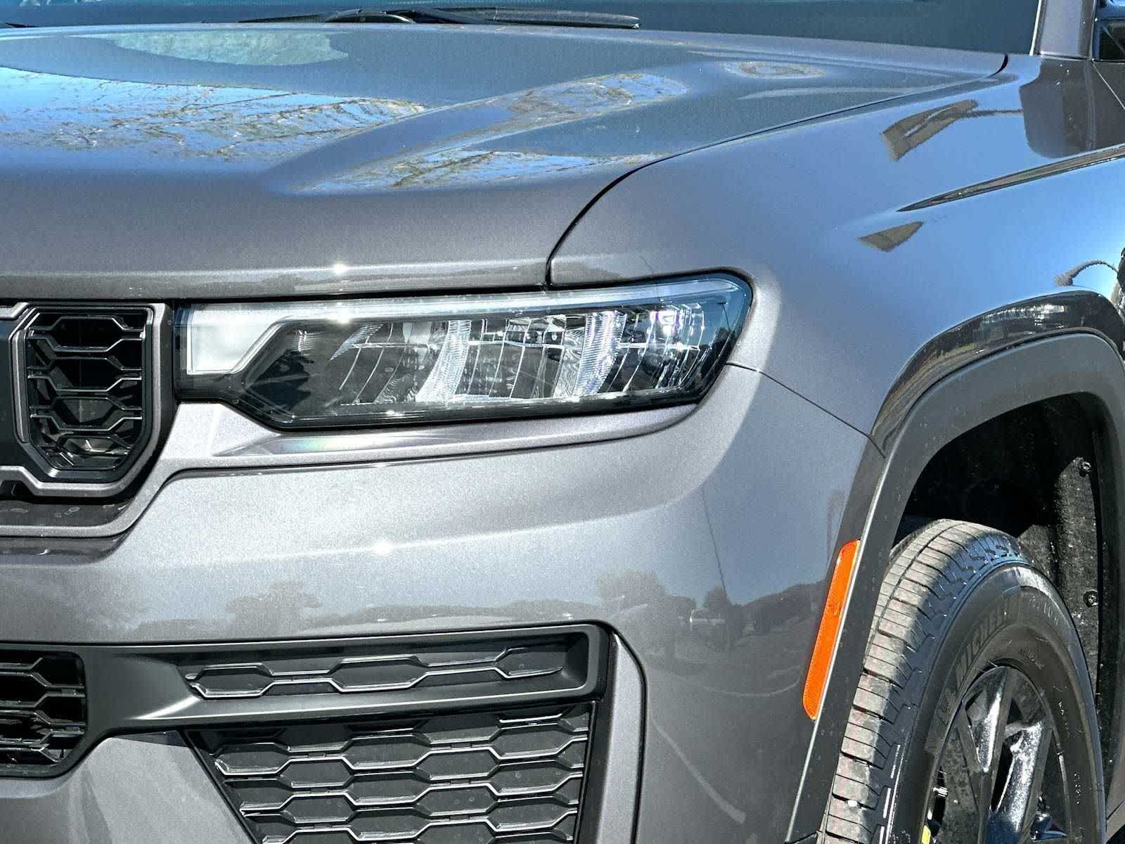 Thumbnail: 2026 Jeep Grand Cherokee - 16