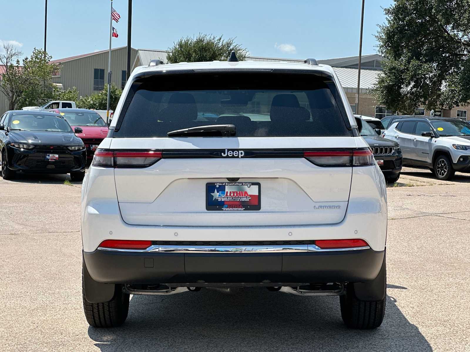 Thumbnail: 2025 Jeep Grand Cherokee - 14