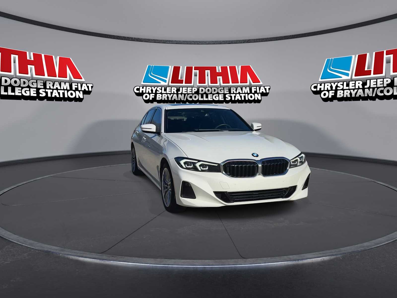 Thumbnail: 2024 BMW 3 Series - 2