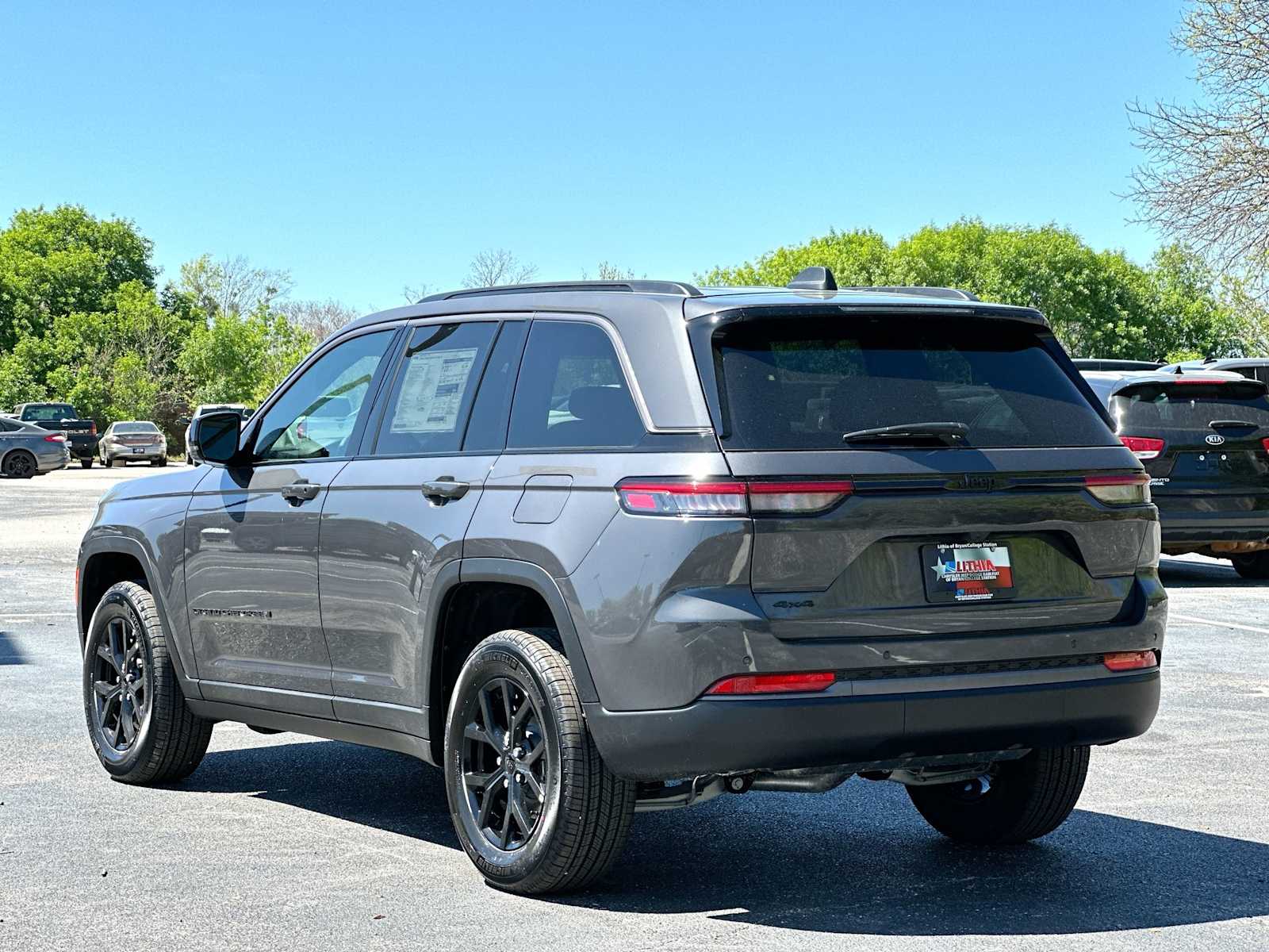 Thumbnail: 2026 Jeep Grand Cherokee - 13