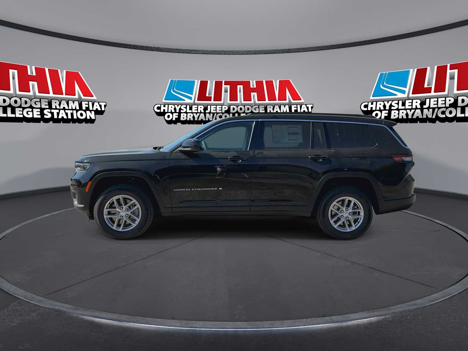 Thumbnail: 2026 Jeep Grand Cherokee - 5