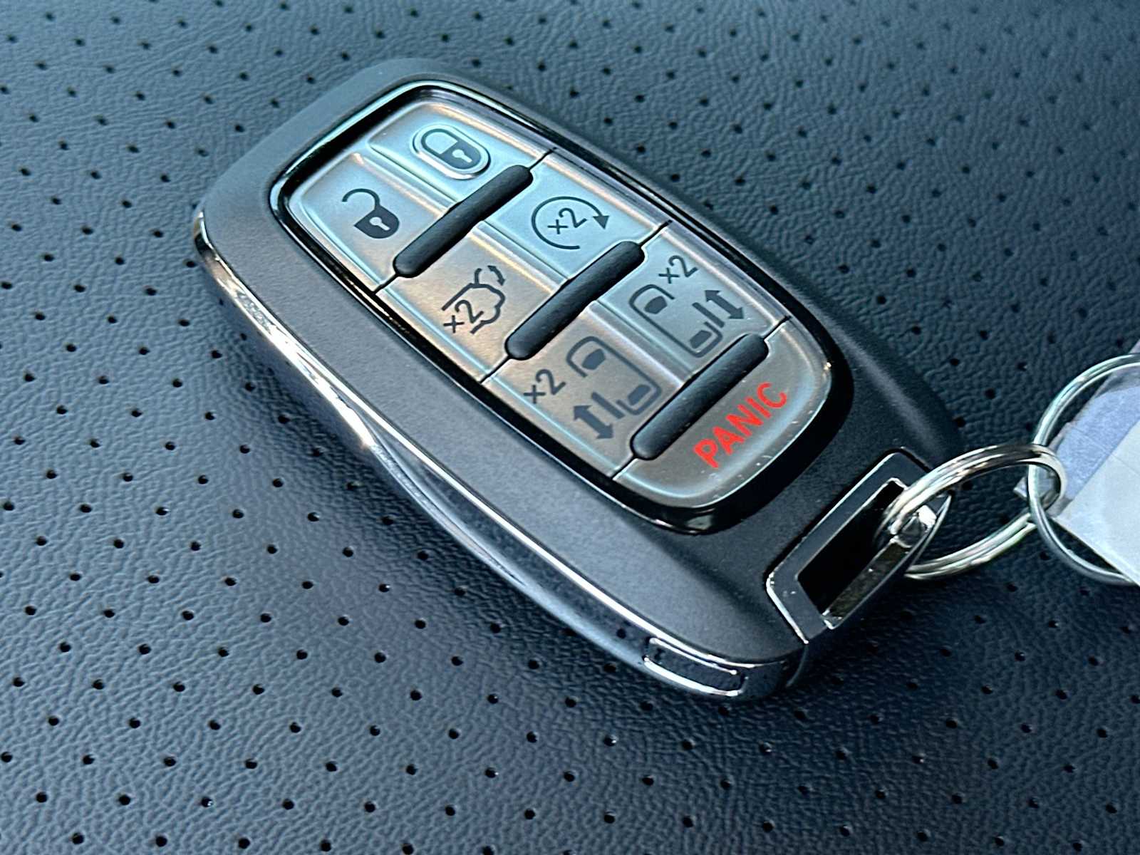 Thumbnail: 2026 Chrysler Pacifica - 29