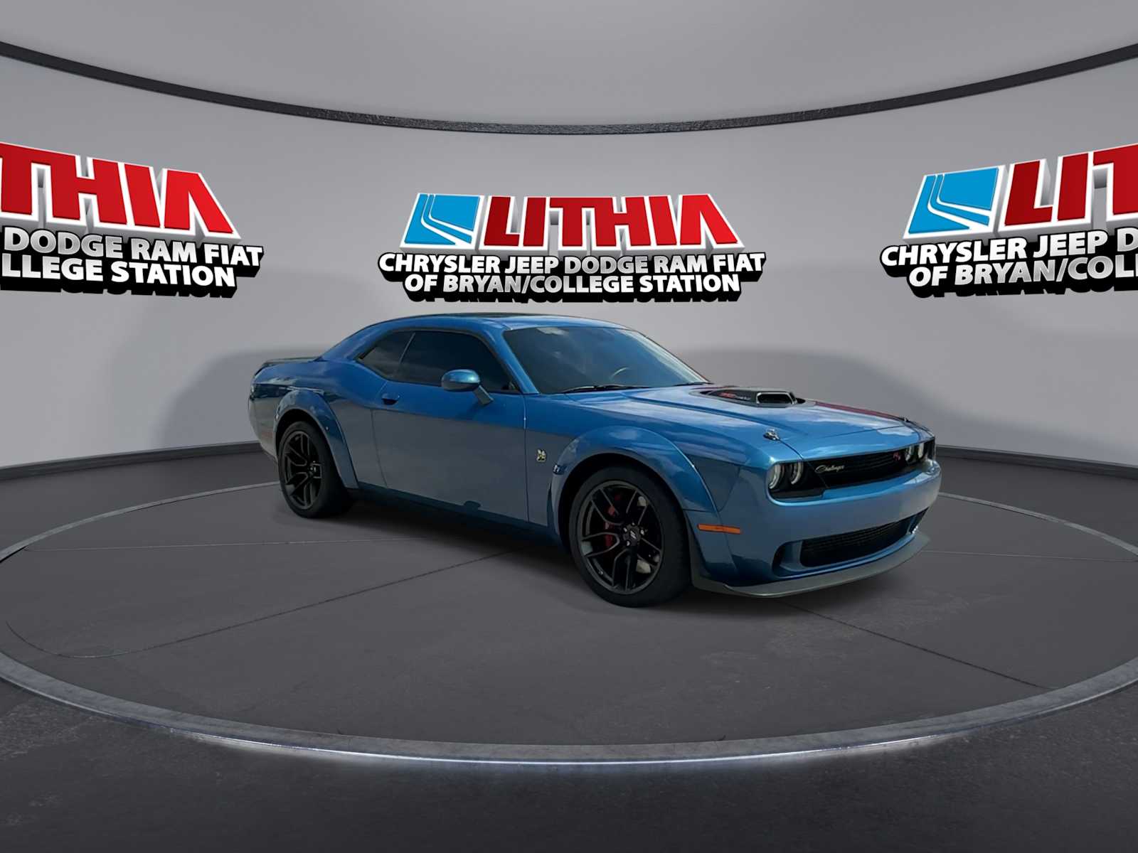 Thumbnail: 2022 Dodge Challenger - 2