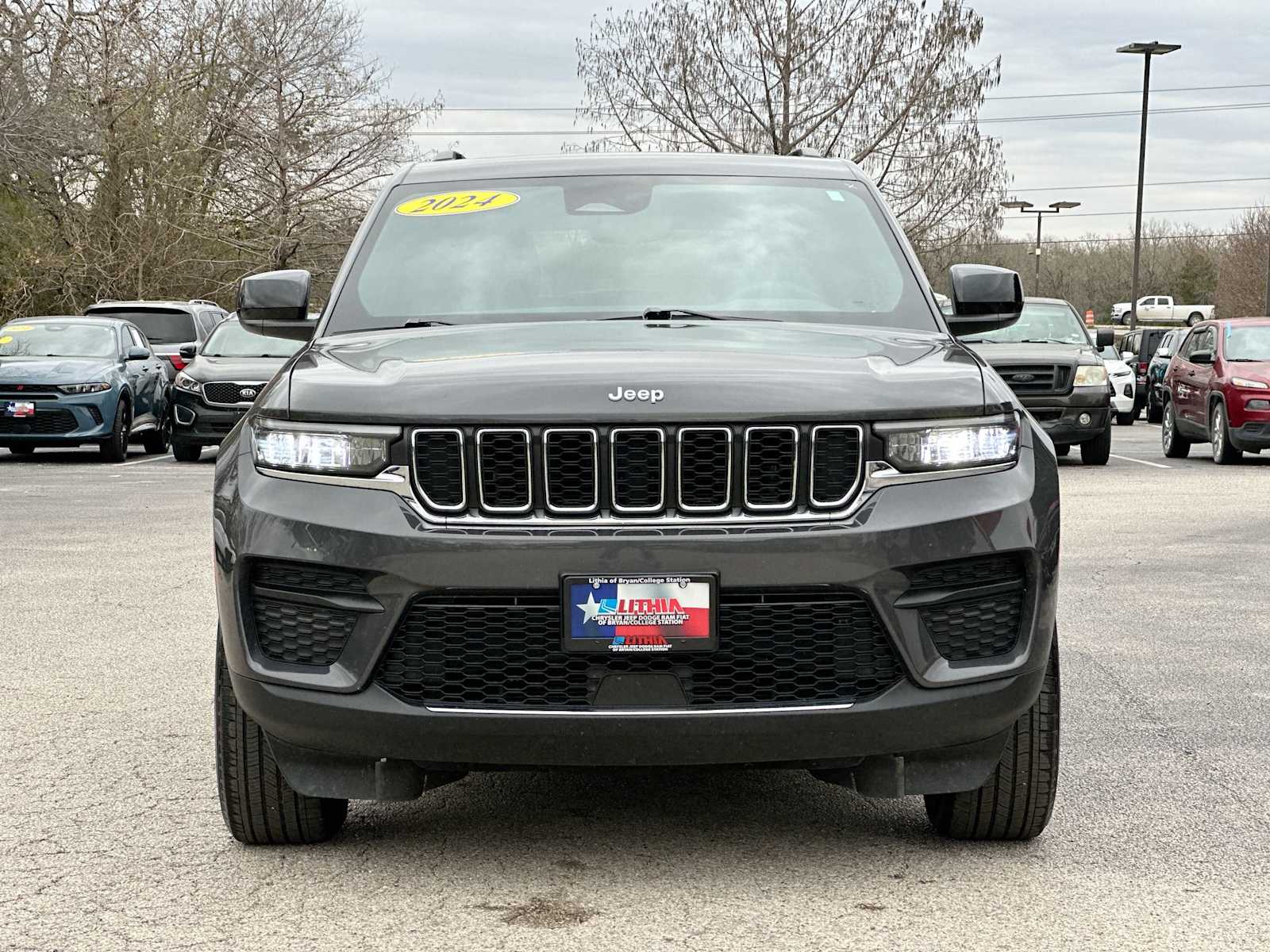 Thumbnail: 2024 Jeep Grand Cherokee - 10