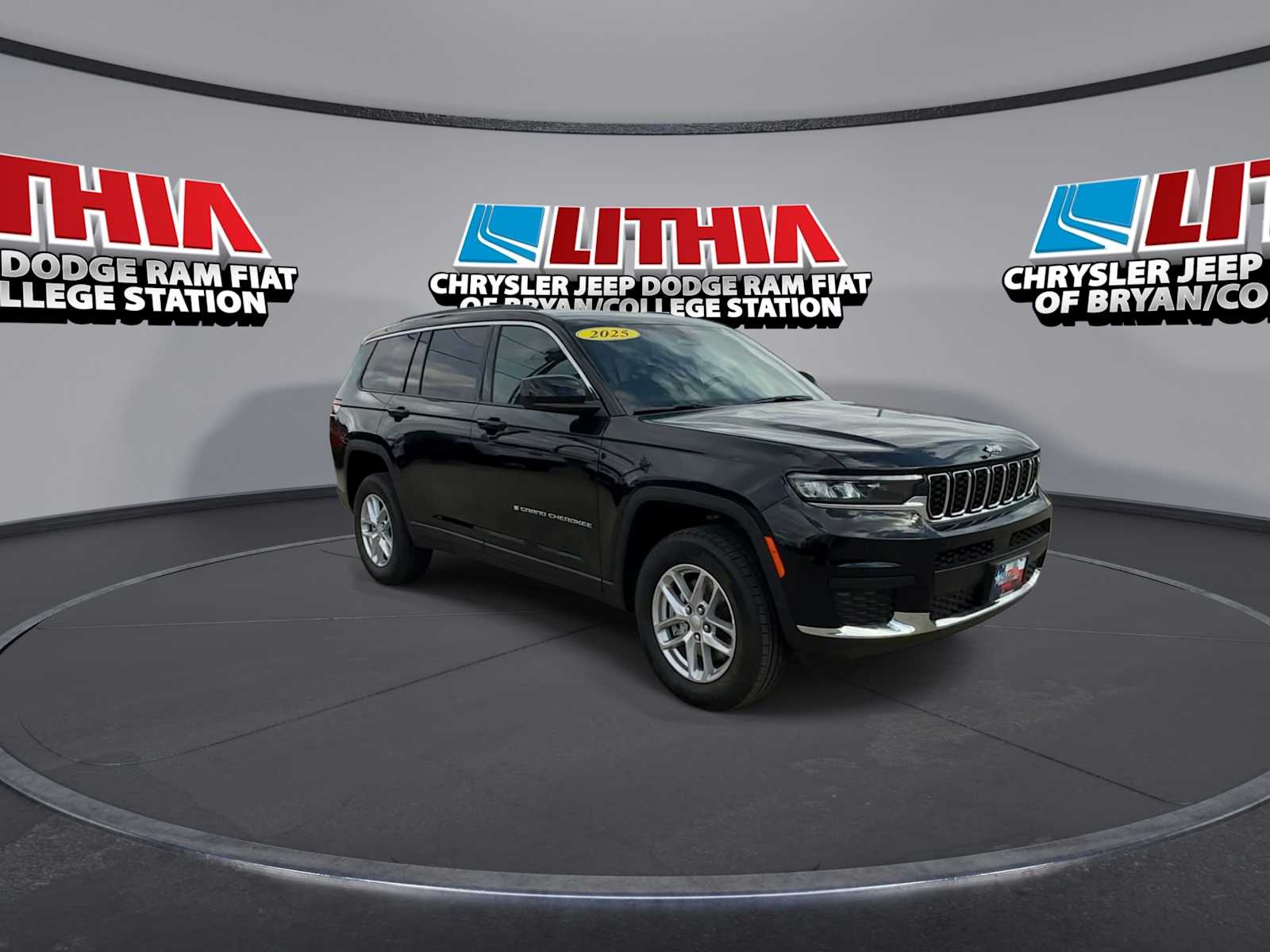 Thumbnail: 2025 Jeep Grand Cherokee - 2