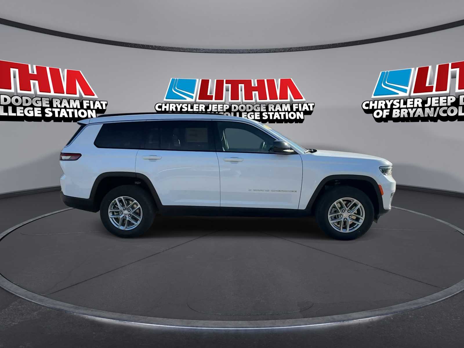 Thumbnail: 2025 Jeep Grand Cherokee - 9