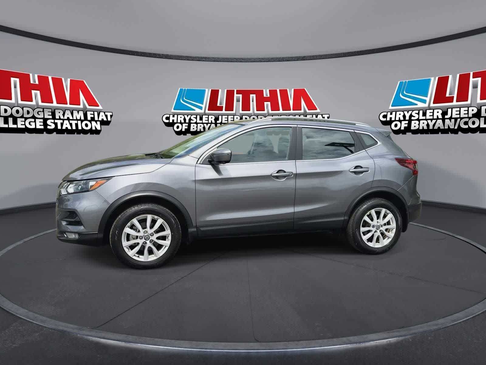 Thumbnail: 2022 Nissan Rogue Sport - 4