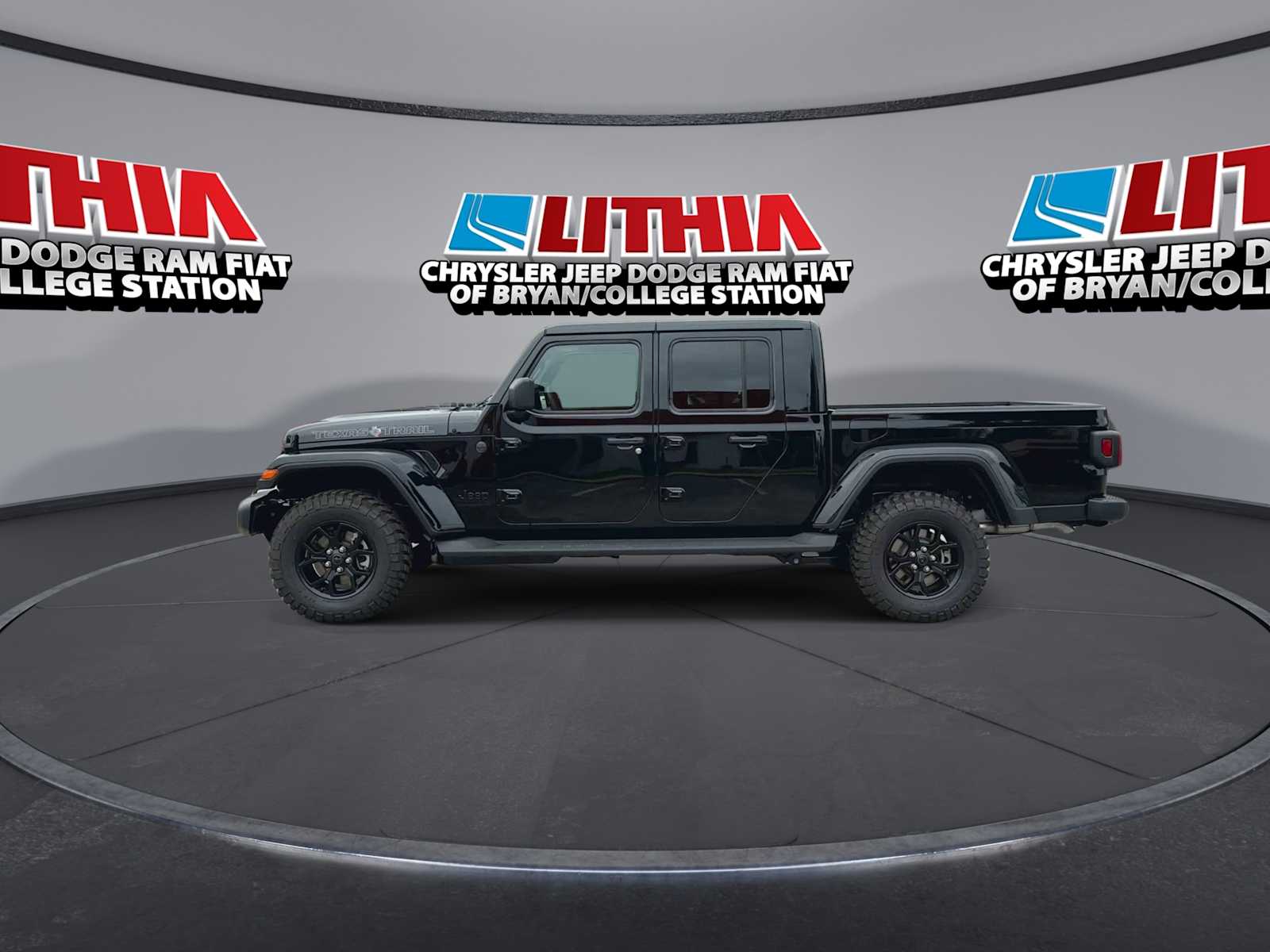 Thumbnail: 2026 Jeep Gladiator - 5