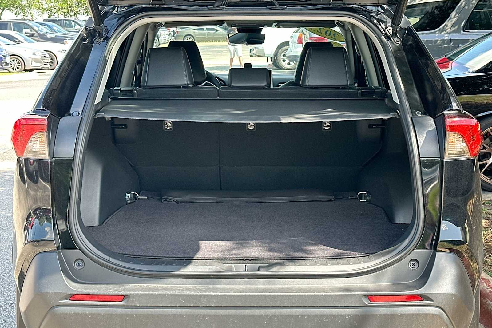 Thumbnail: 2023 Toyota RAV4 - 28