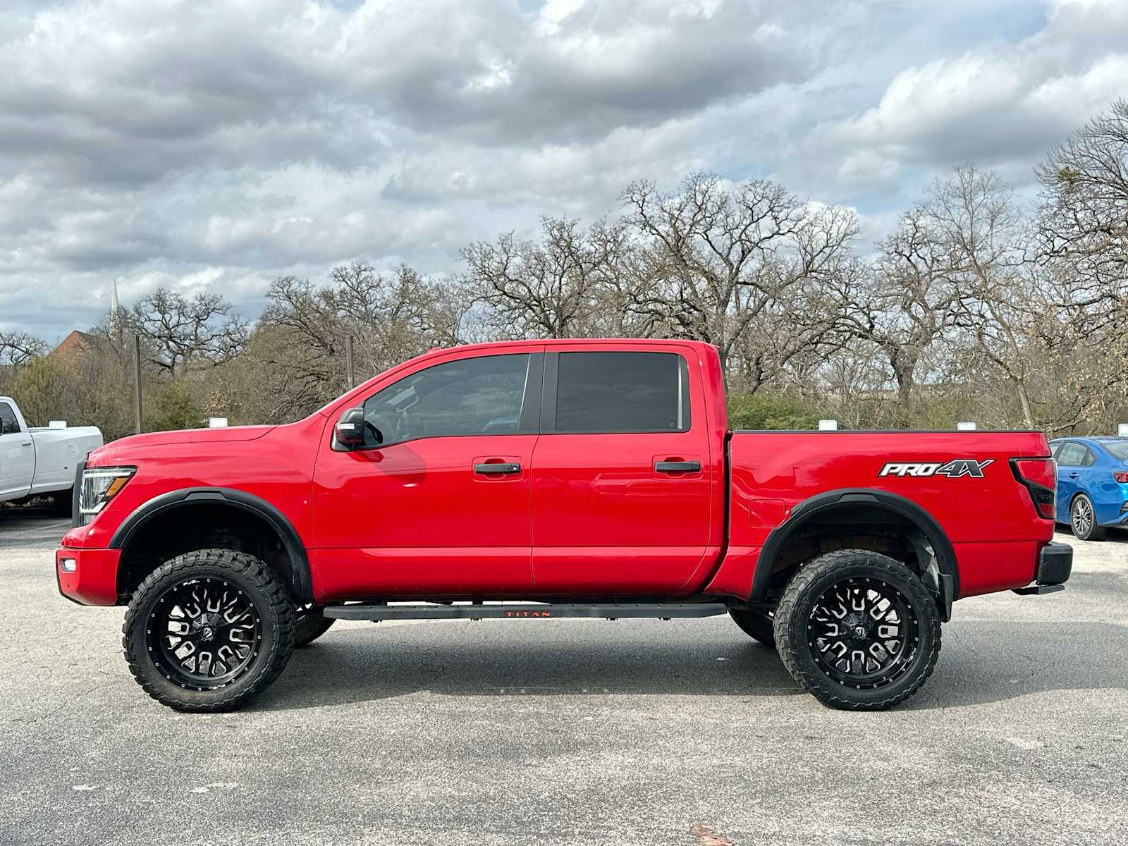 Thumbnail: 2020 Nissan Titan - 12