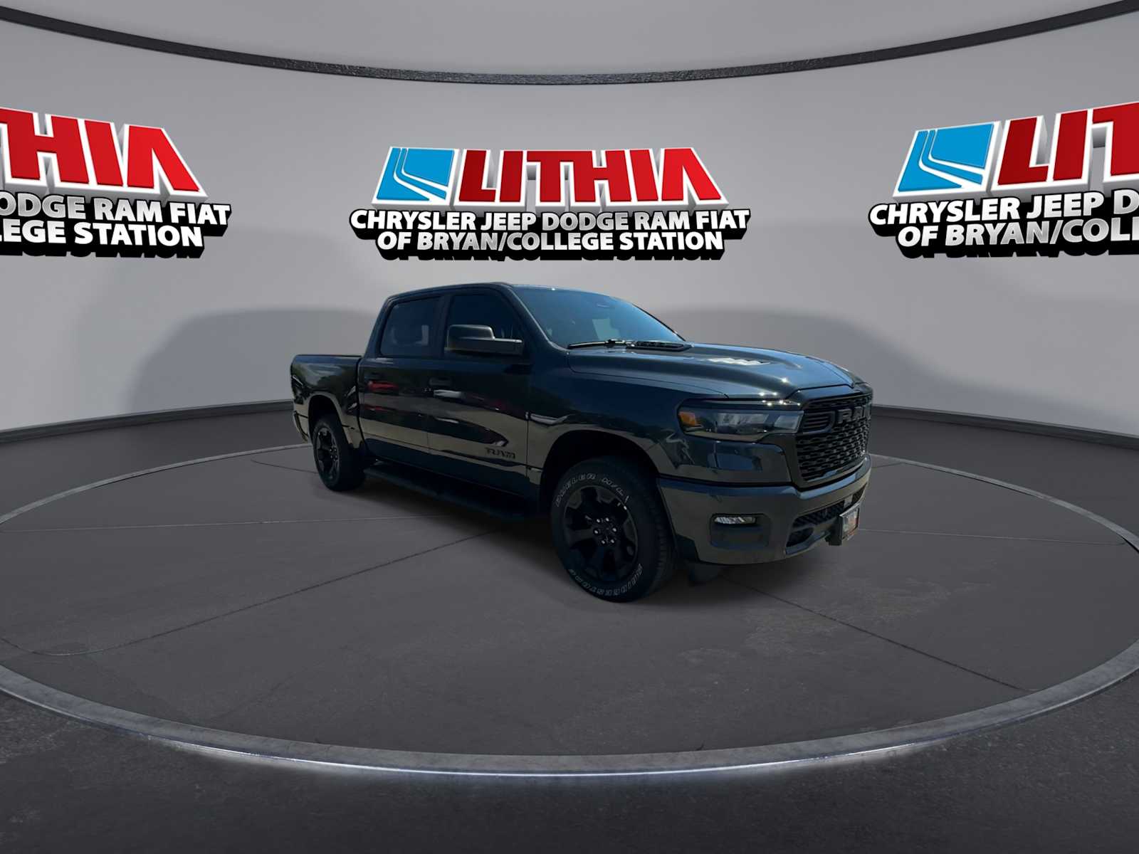 New 2027 Ram 1500 TRADESMAN CREW CAB 4X4 Pickup