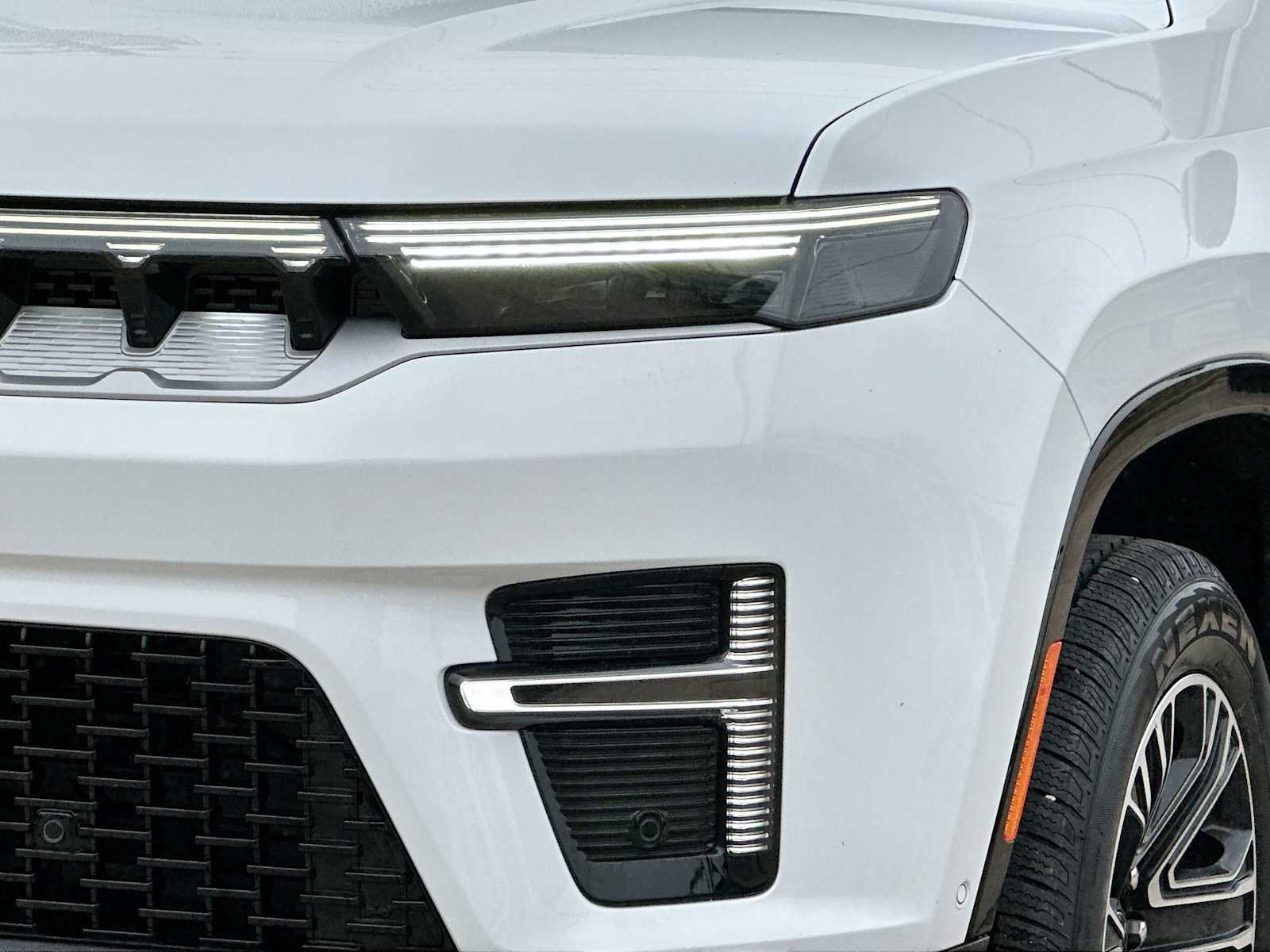 Thumbnail: 2026 Jeep Grand Wagoneer - 16