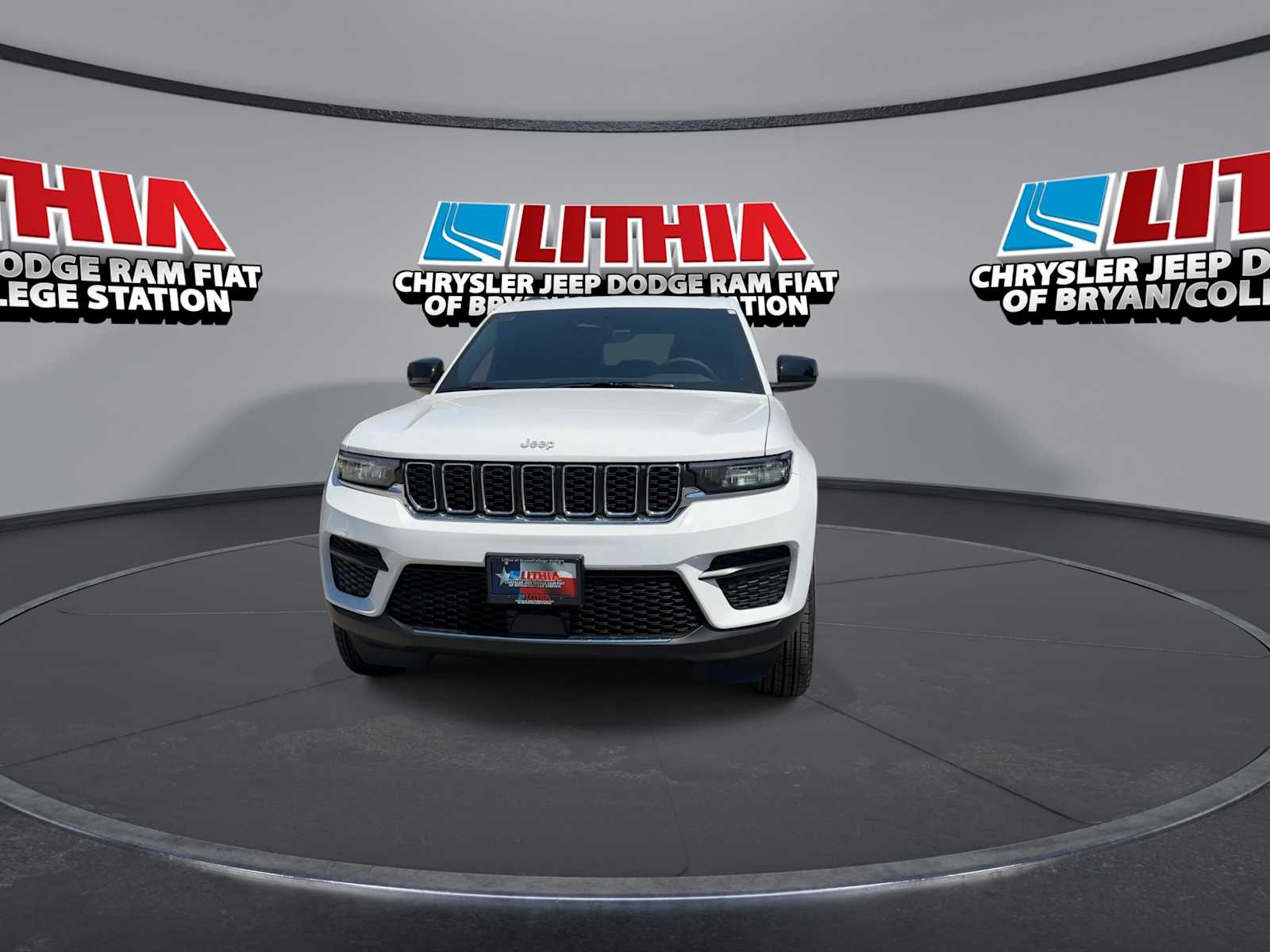 Thumbnail: 2025 Jeep Grand Cherokee - 3