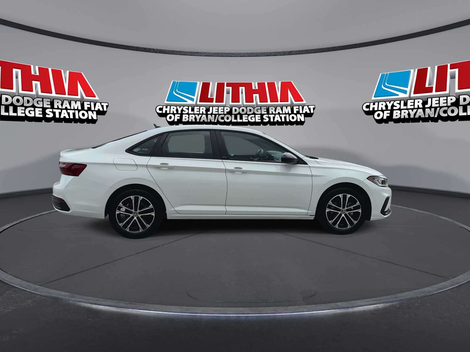 Thumbnail: 2025 Volkswagen Jetta - 9