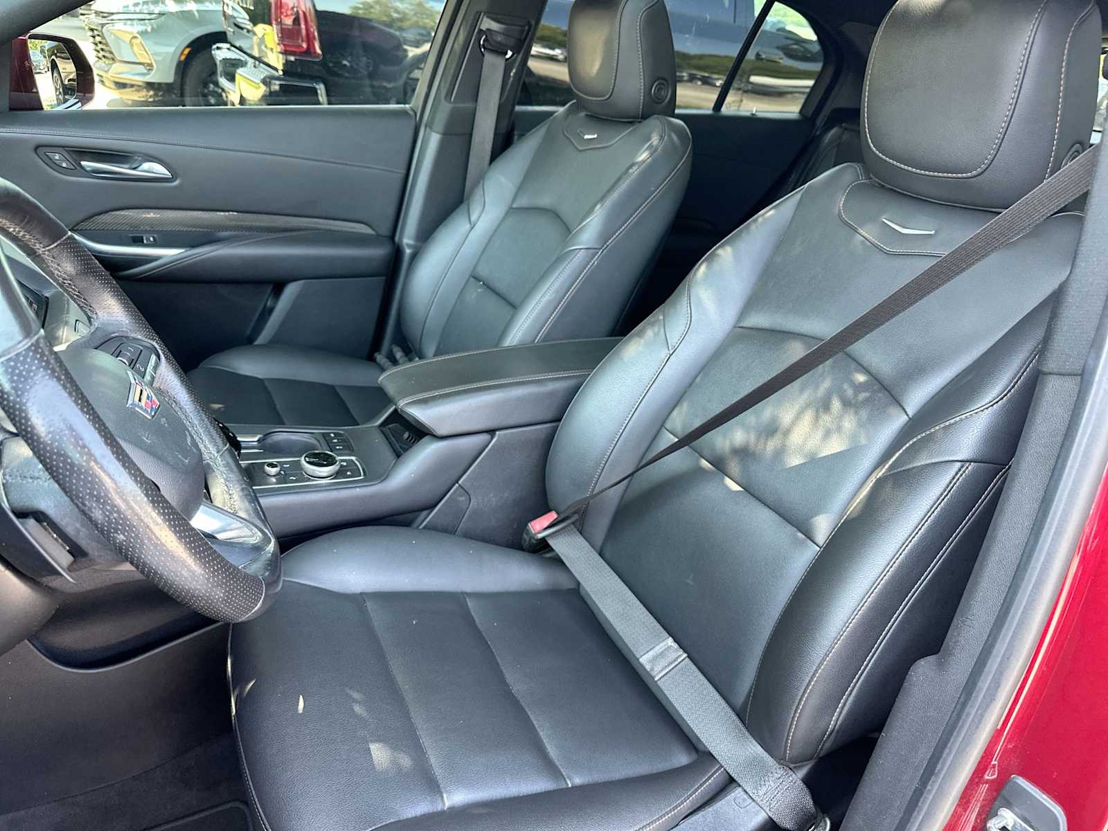 Thumbnail: 2020 Cadillac XT4 - 17