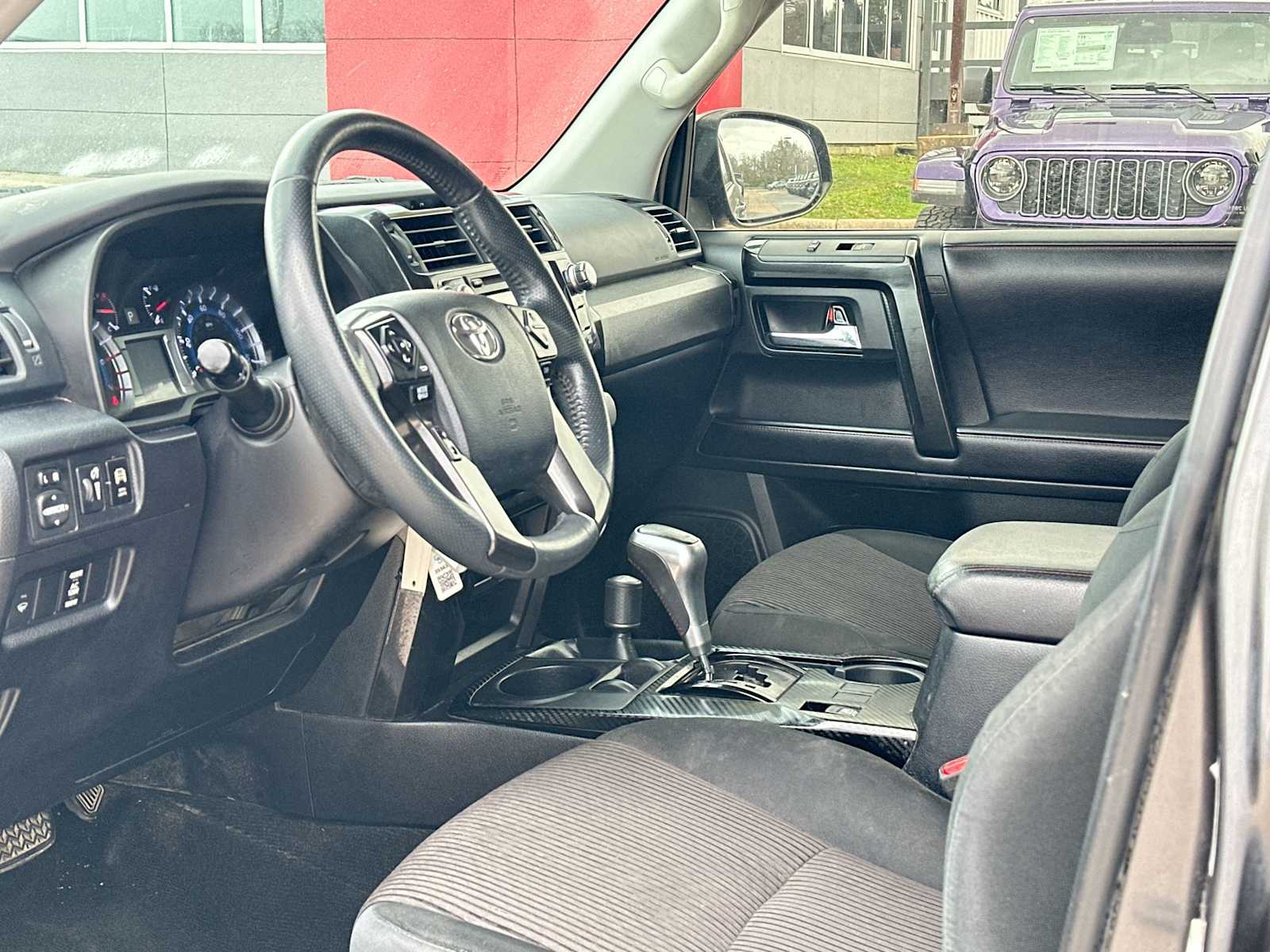 Thumbnail: 2018 Toyota 4Runner - 18