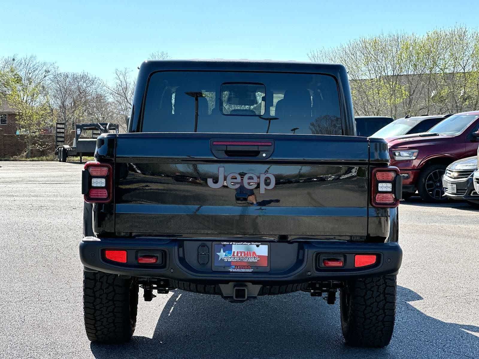 Thumbnail: 2026 Jeep Gladiator - 14