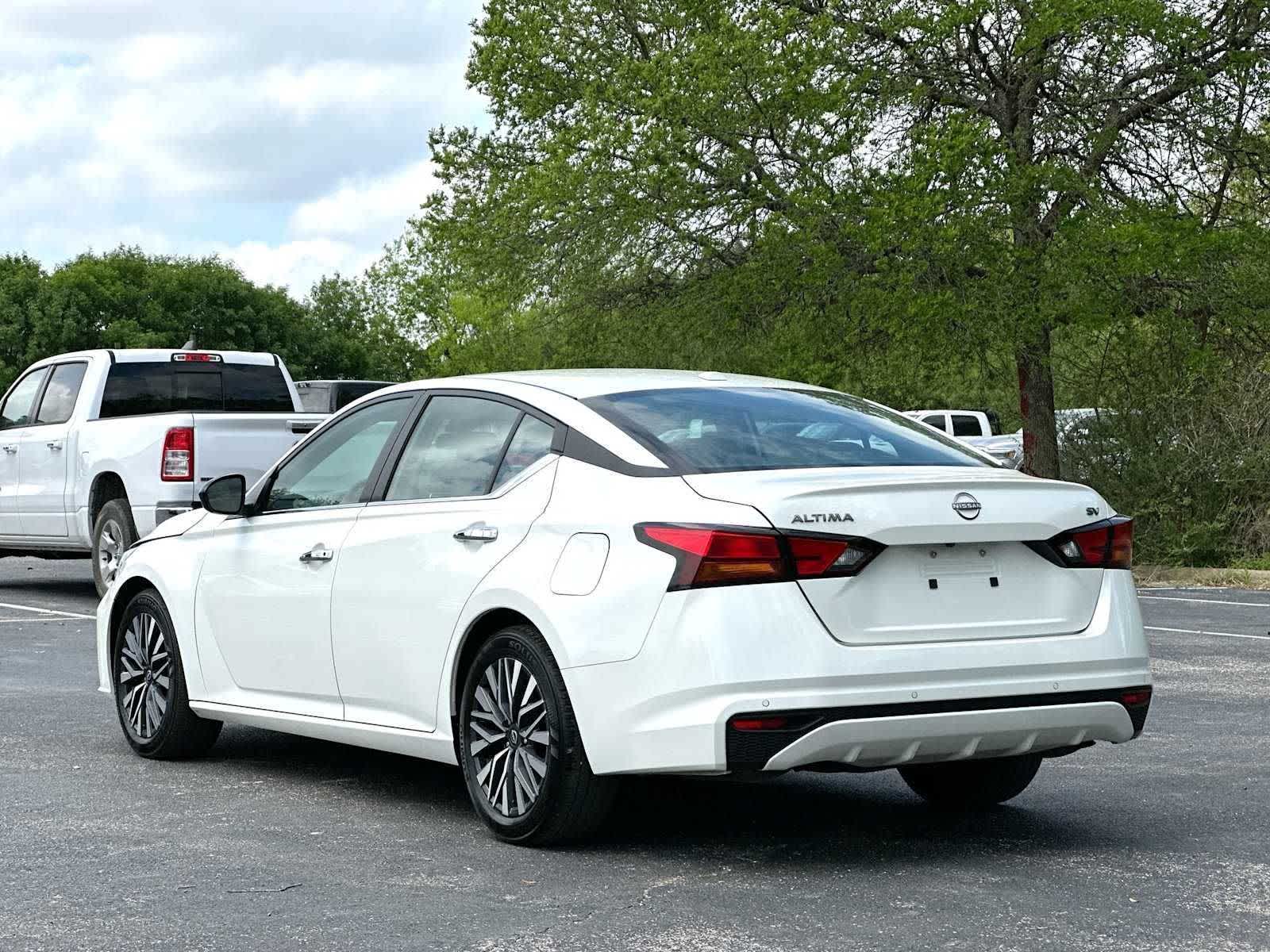 Thumbnail: 2024 Nissan Altima - 13