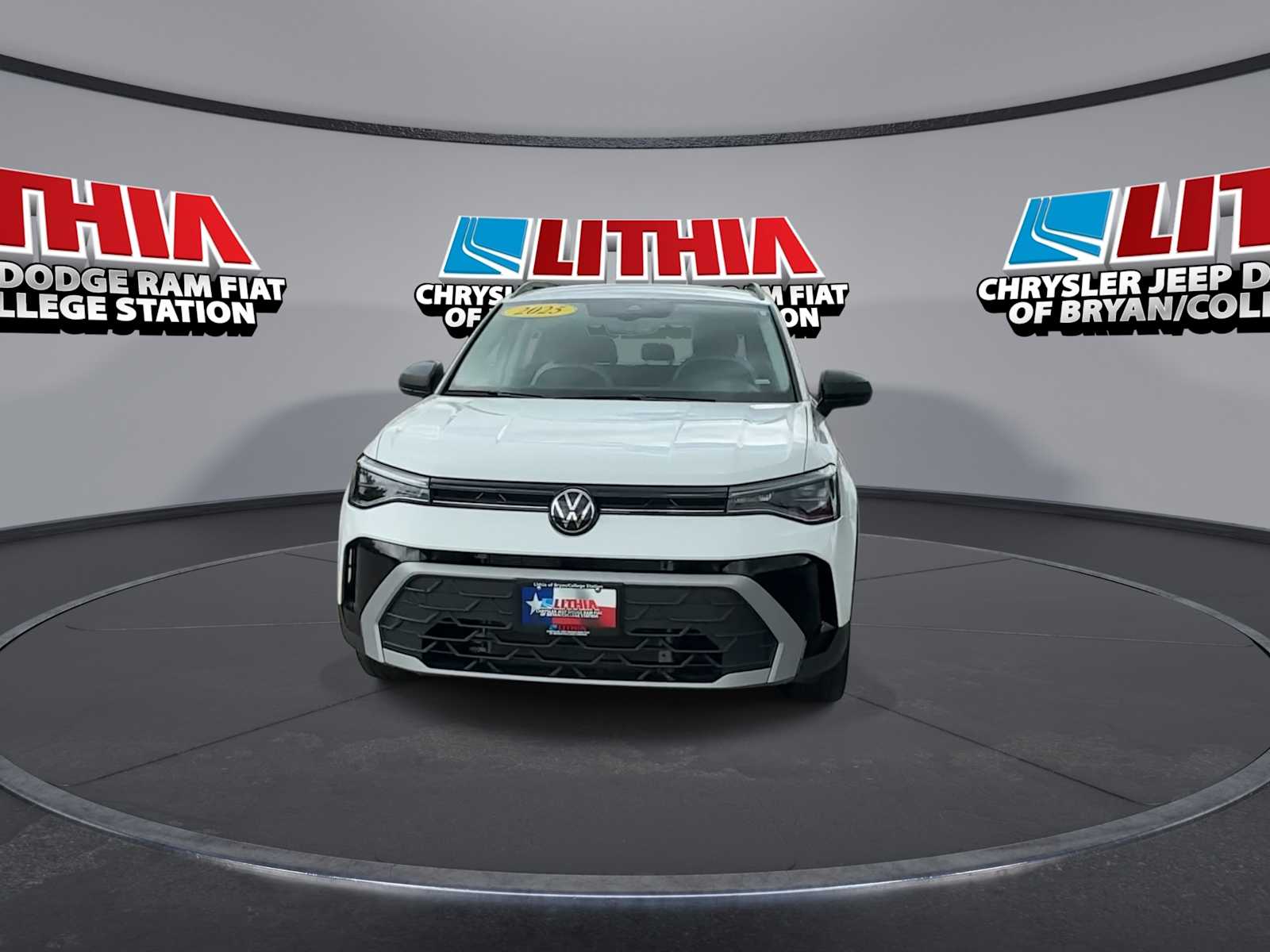 Thumbnail: 2025 Volkswagen Taos - 3