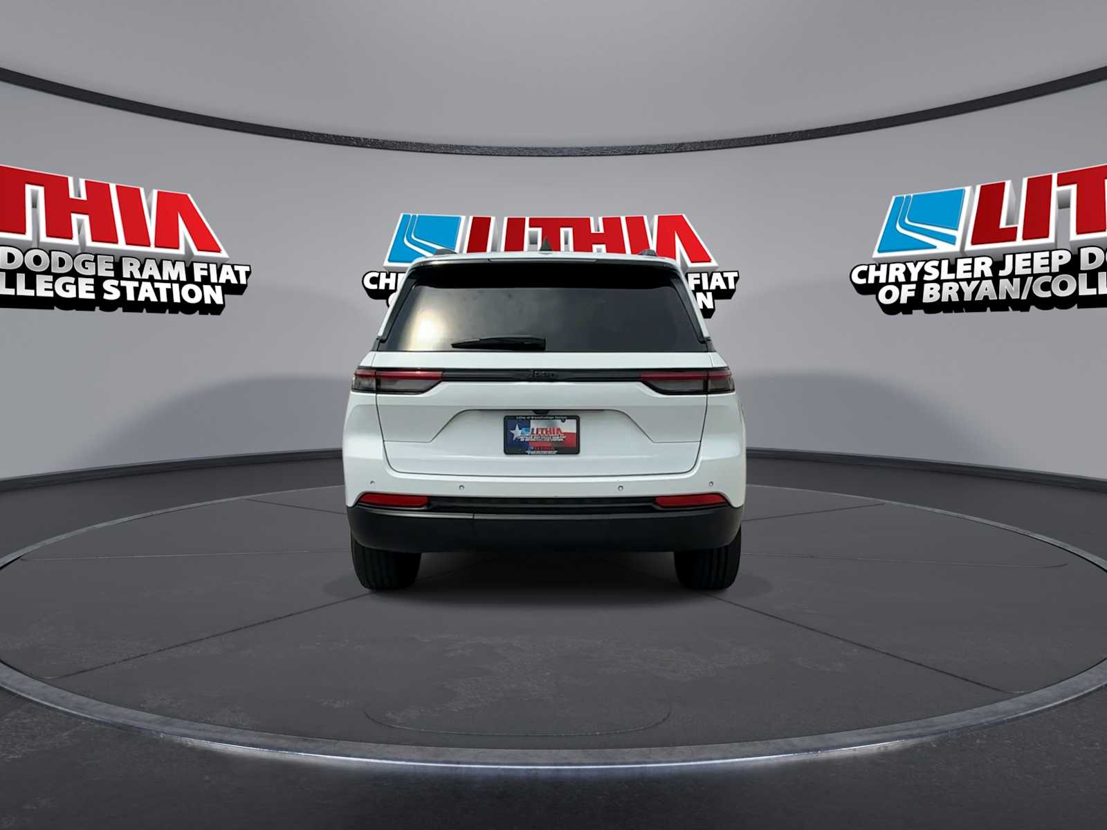 Thumbnail: 2024 Jeep Grand Cherokee - 7