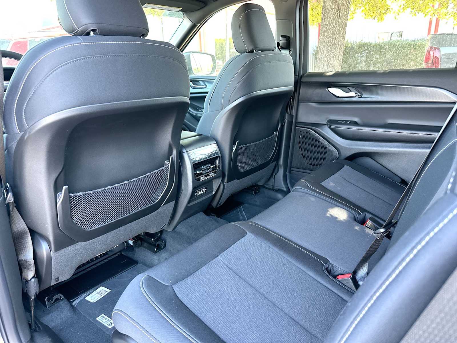 Thumbnail: 2026 Jeep Grand Cherokee - 24