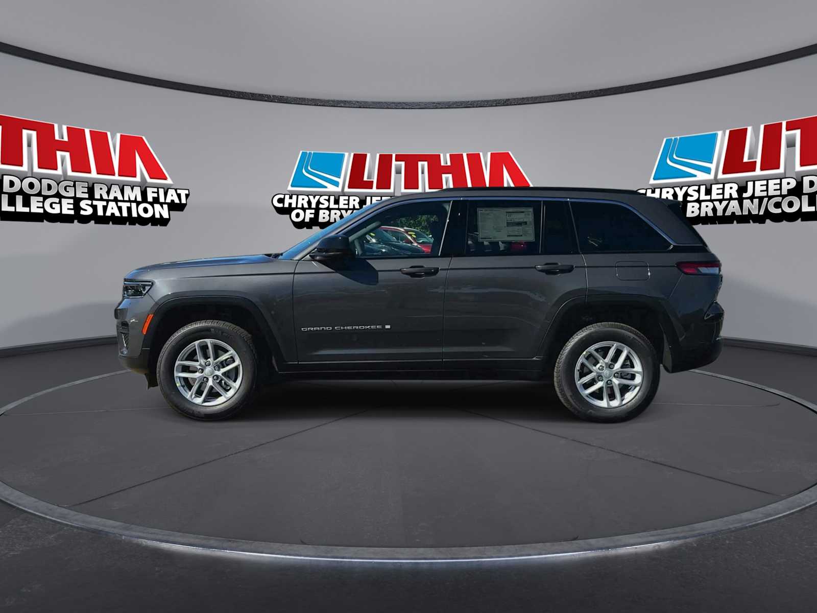 Thumbnail: 2025 Jeep Grand Cherokee - 5