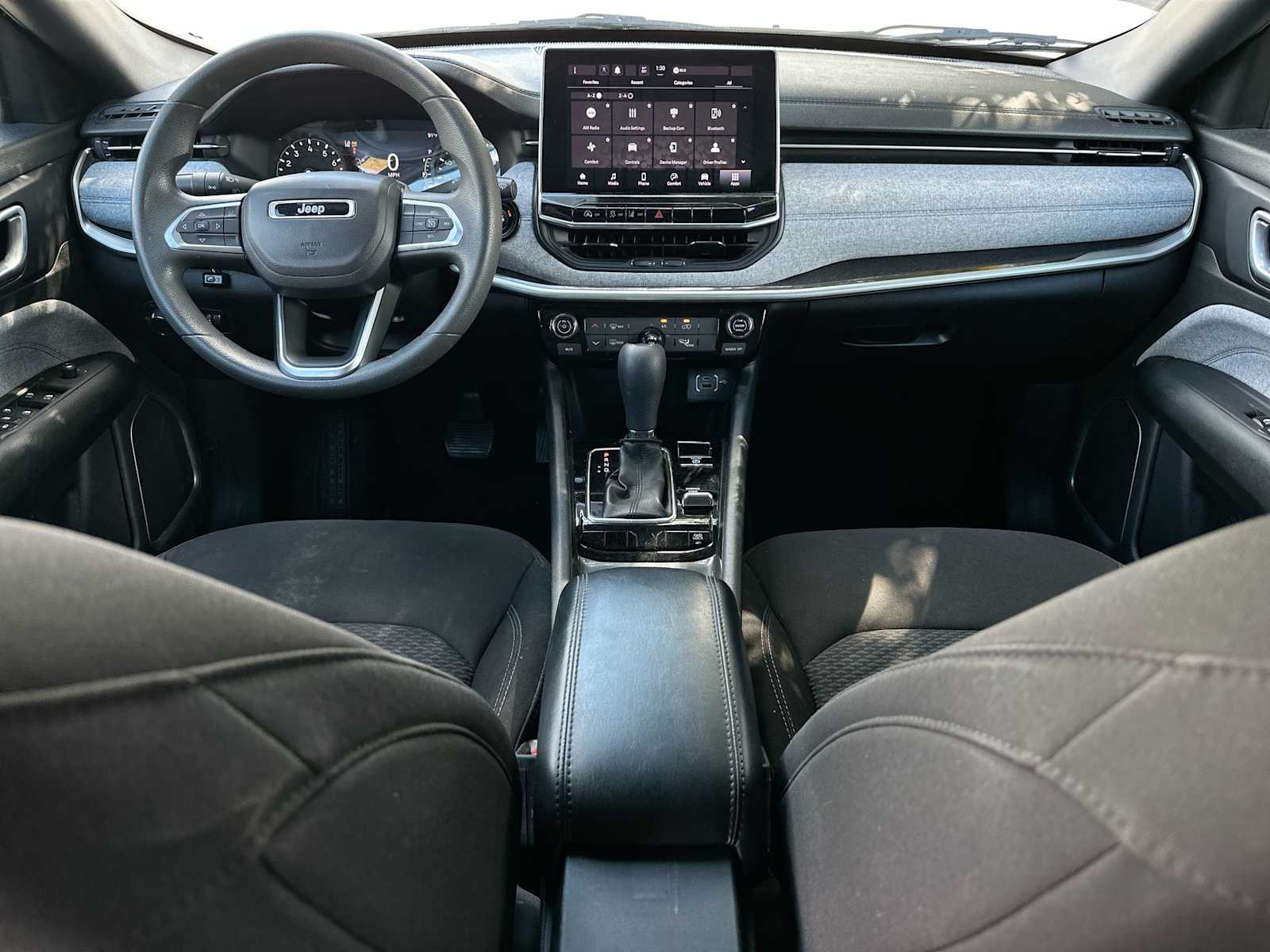 Thumbnail: 2023 Jeep Compass - 25