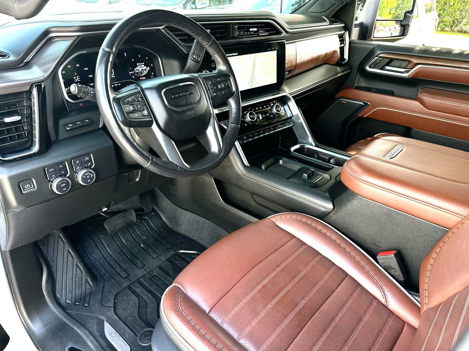 Thumbnail: 2024 GMC Sierra 2500 - 18