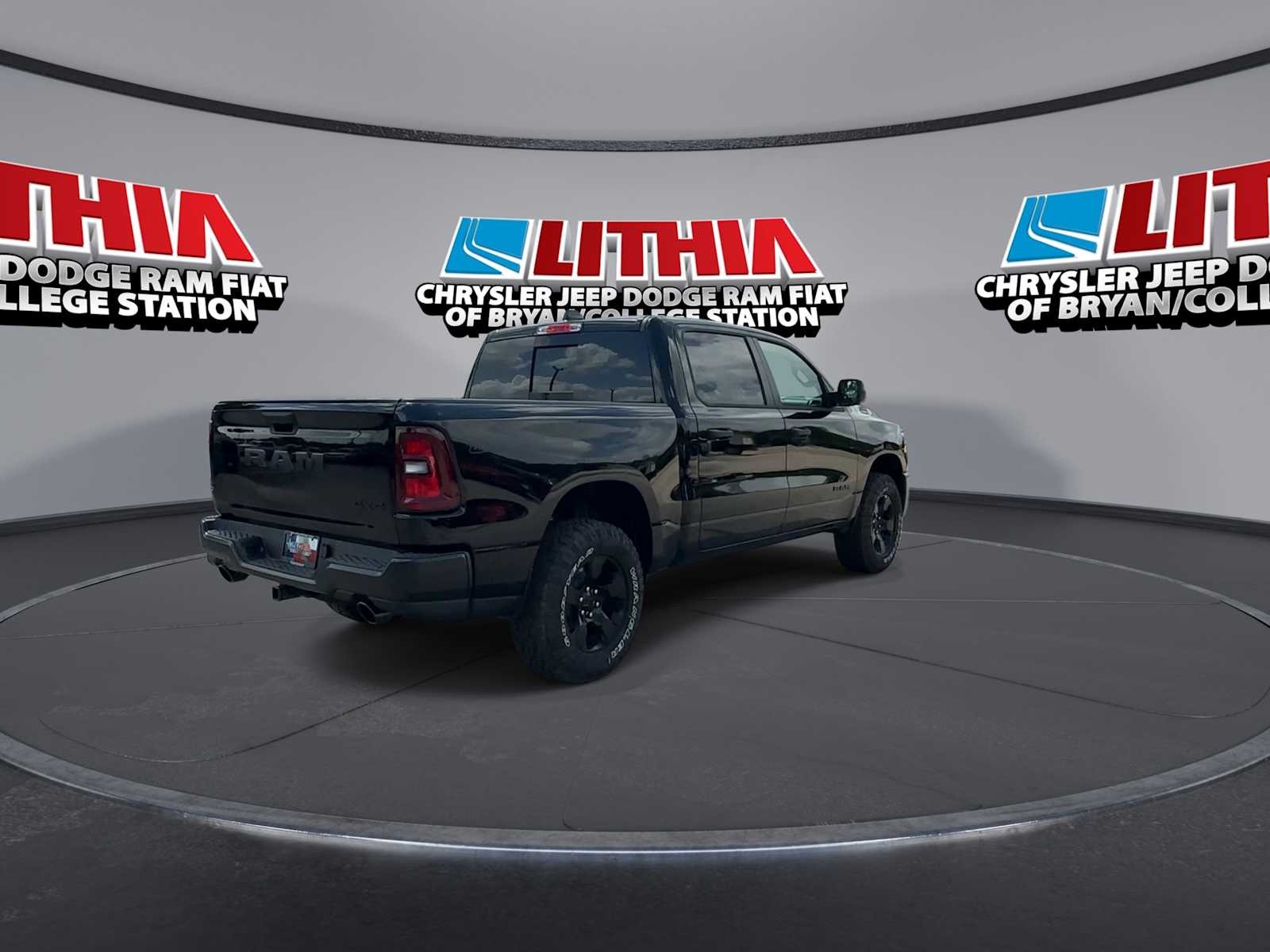 Thumbnail: 2026 RAM 1500 - 8