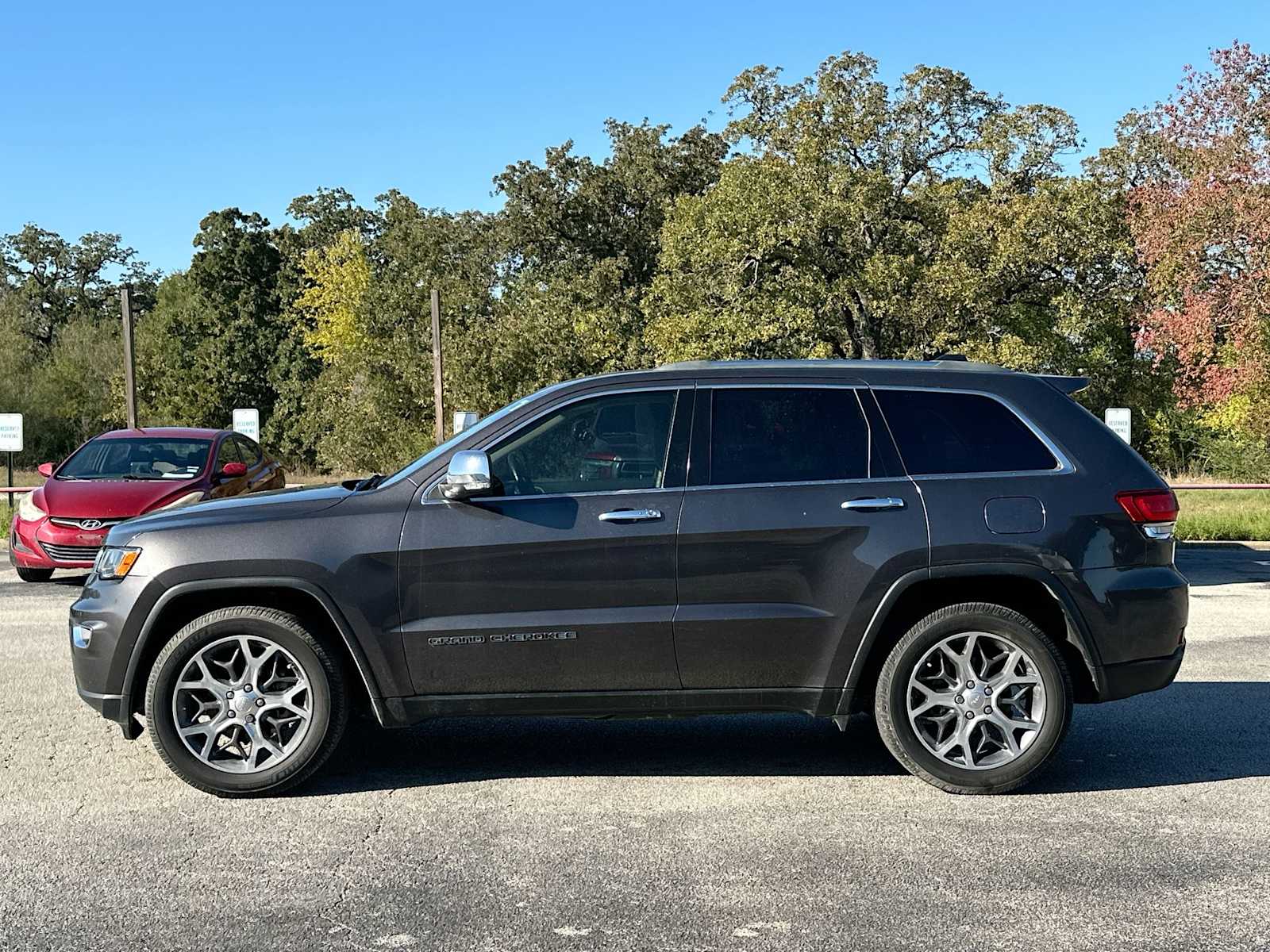 Thumbnail: 2020 Jeep Grand Cherokee - 12