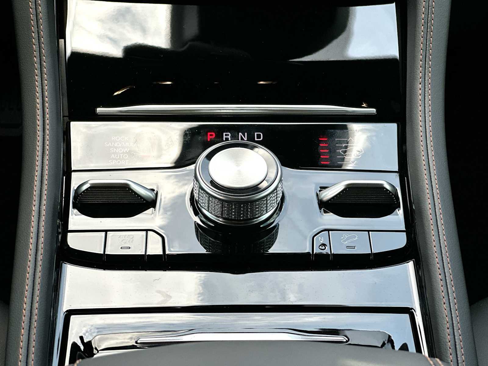 Thumbnail: 2026 Jeep Grand Cherokee - 21