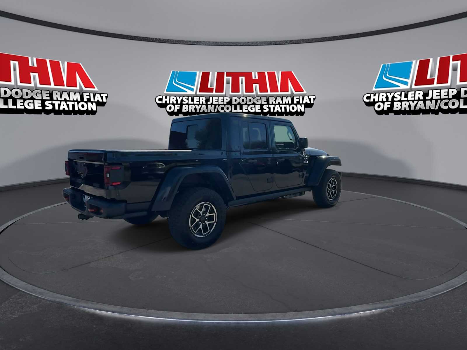 Thumbnail: 2026 Jeep Gladiator - 8