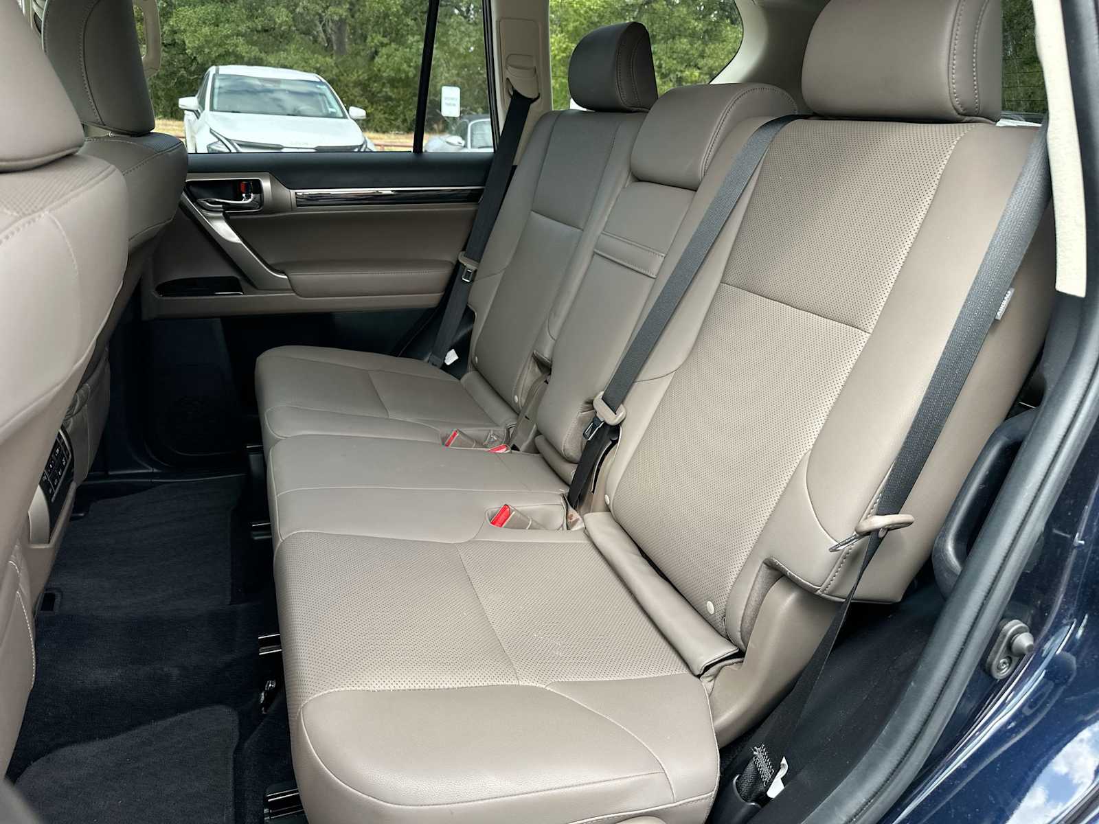 Thumbnail: 2021 Lexus GX - 23