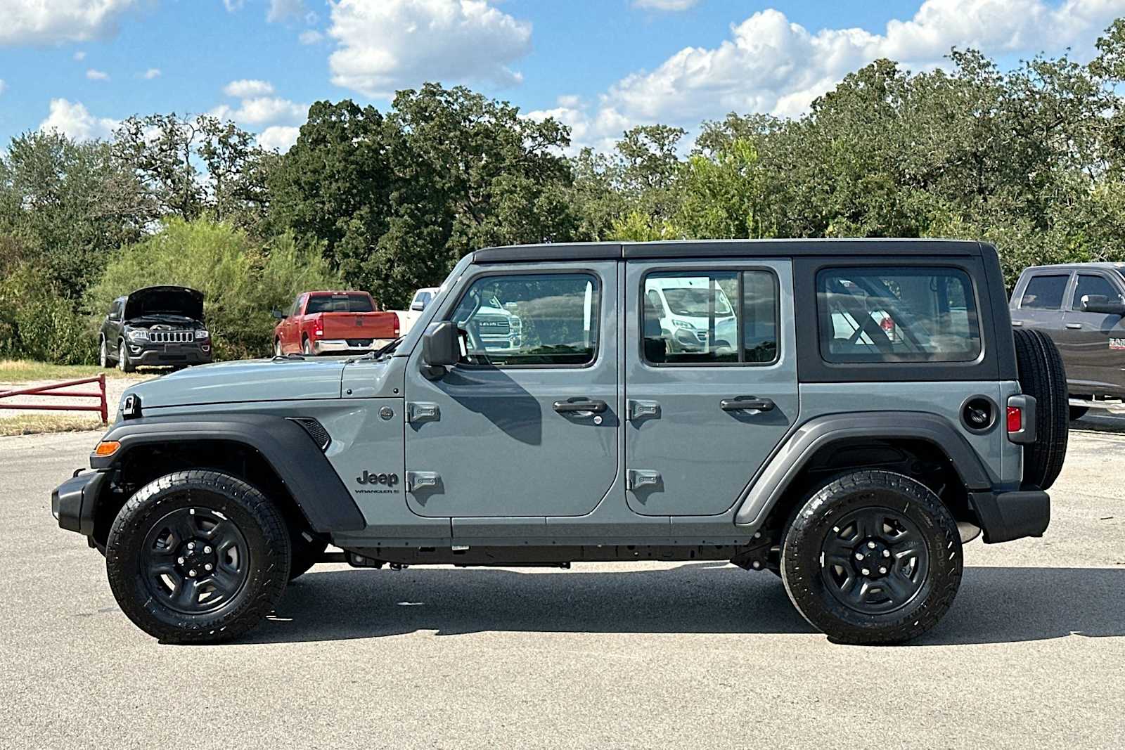 2024 Jeep Wrangler Sport 12