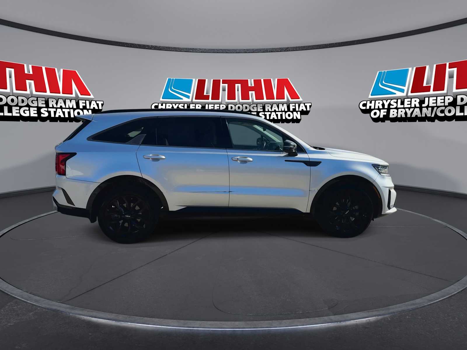 Thumbnail: 2022 Kia Sorento - 9