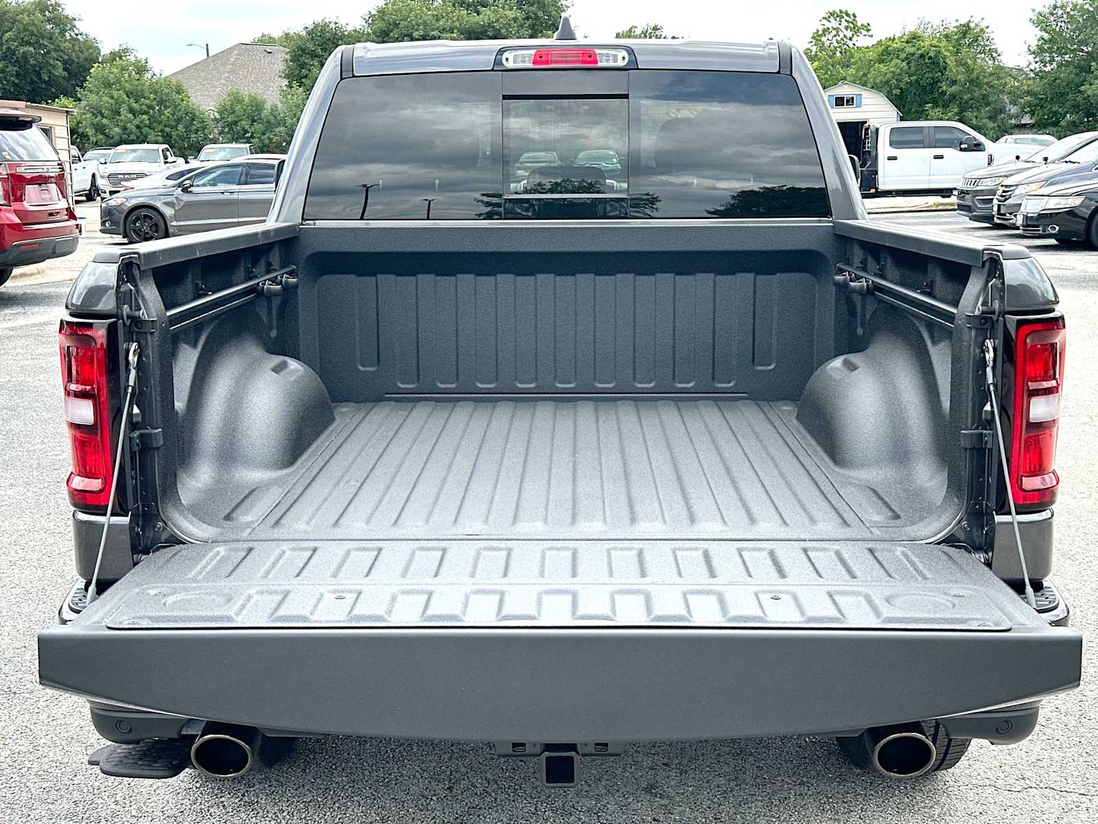 Thumbnail: 2026 RAM 1500 - 28