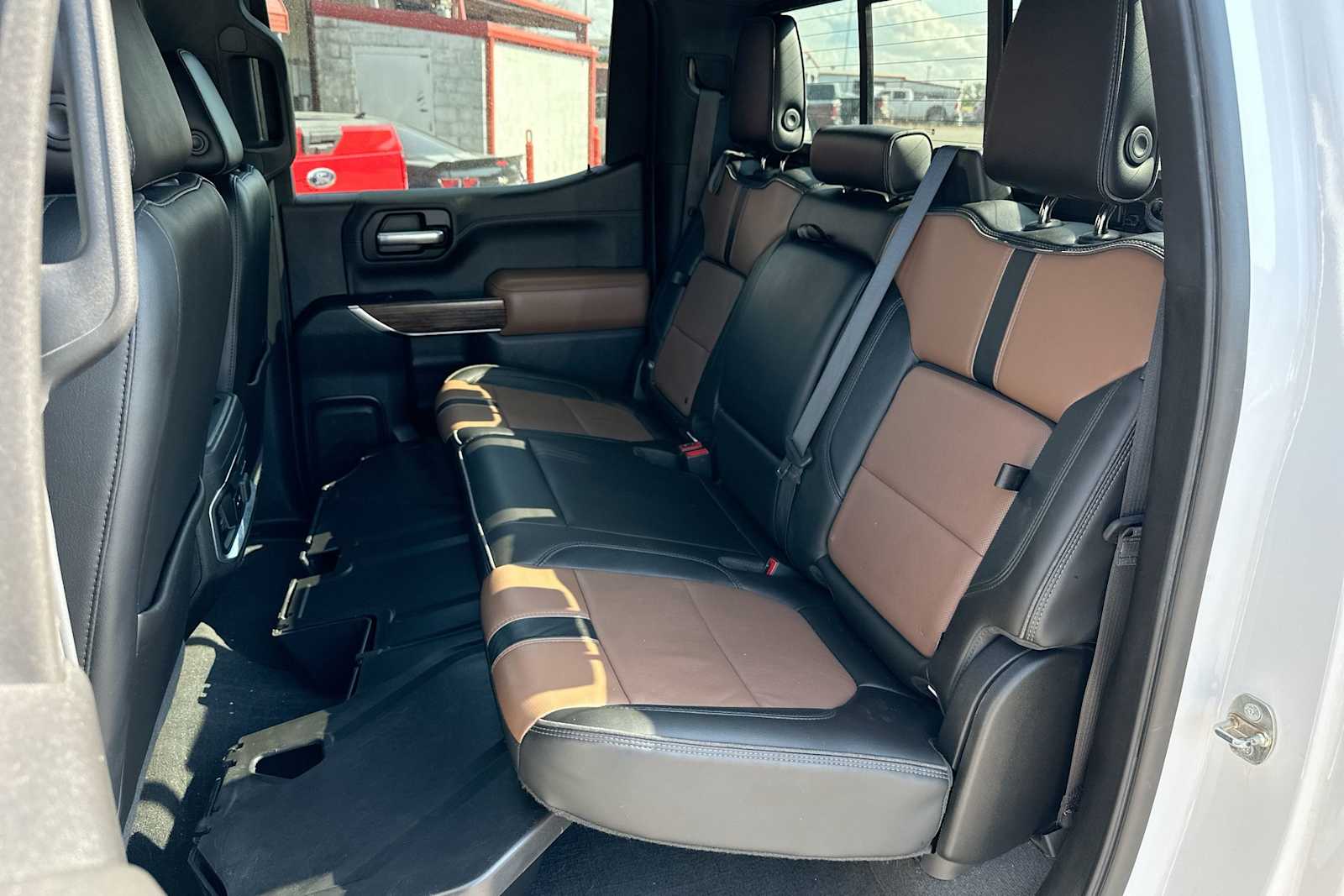 2019 Chevrolet Silverado 1500 High Country 23