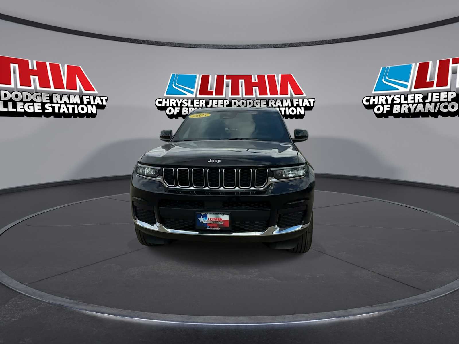 Thumbnail: 2025 Jeep Grand Cherokee - 3