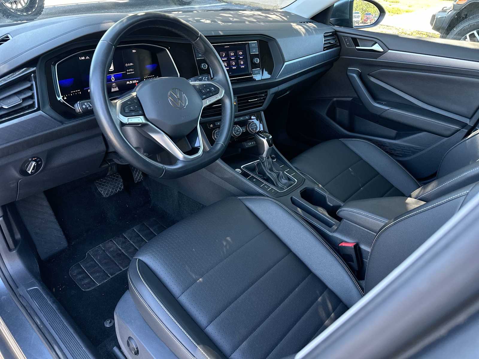 Thumbnail: 2024 Volkswagen Jetta - 18